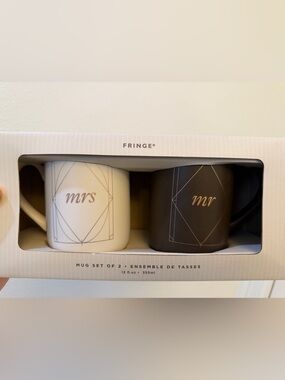 Mr & Mrs Wedding Gift Newlywed Coffee Cup Mug Set